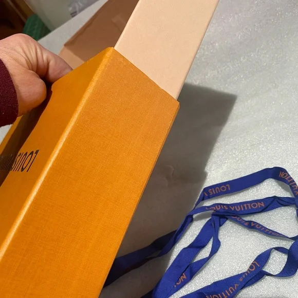 Authentic Louis Vuitton Box - Picture 8 of 11